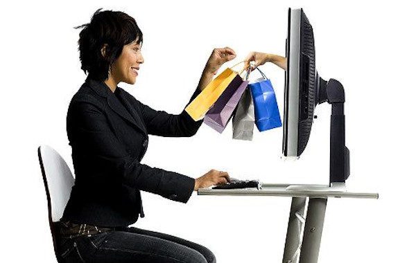 ACQUISTI ONLINE: COSA E COME CAMBIA