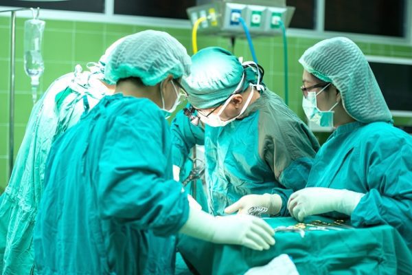 Campania: aumentano gli interventi cardiovascolari non invasivi