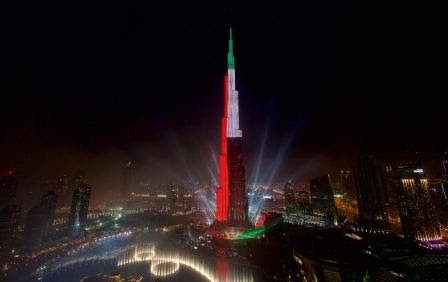 Fuochi artificiali da record per il Capodanno di Dubai