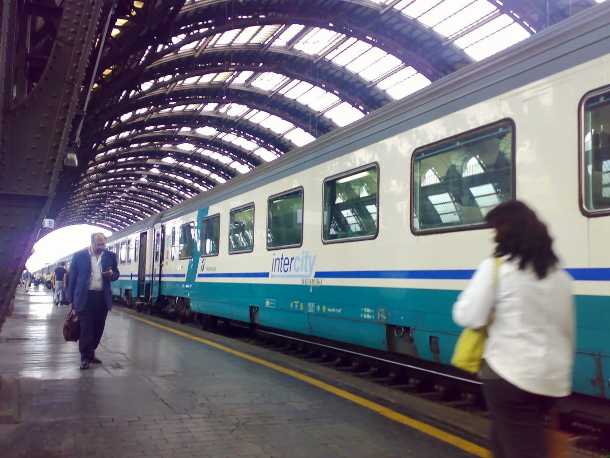 Furti e aggressioni sui treni: da più parte si chiede maggiore controllo