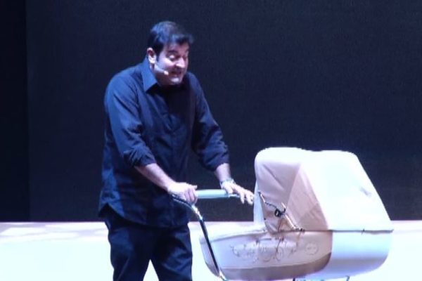 MAX GIUSTI A TEATRO CON "DI PADRE IN FIGLIO"