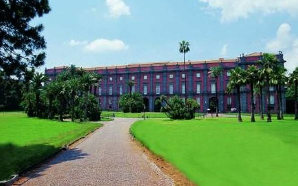 Passeggiate d'estate a Capodimonte