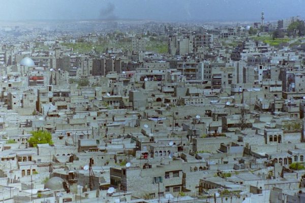 Pasti a scuola del WFP ai bambini siriani di Aleppo