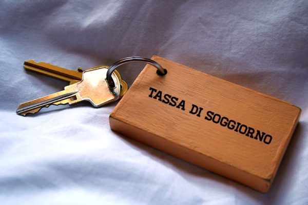 Tassa di soggiorno: l'onere cade sempre sull'albergo