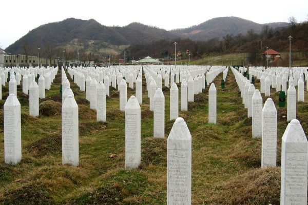 il massacro di Srebrenica dei bosniaci musulmani