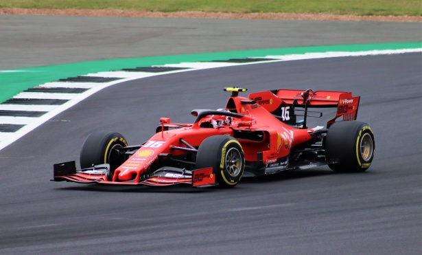 Sergio Perez positivo al Covid 19, il pilota salterà il prossimo Gran Premio