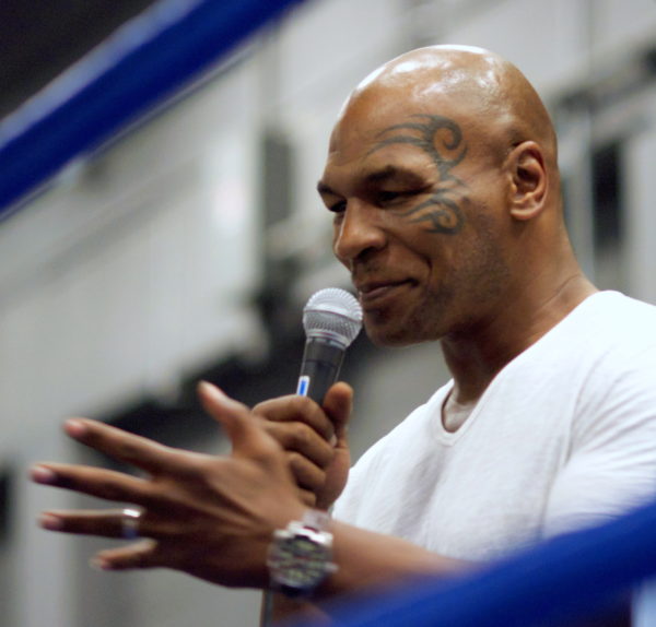 Il ritorno nel ring di Mike Tyson, 15 anni dopo - Cinque Colonne Magazine