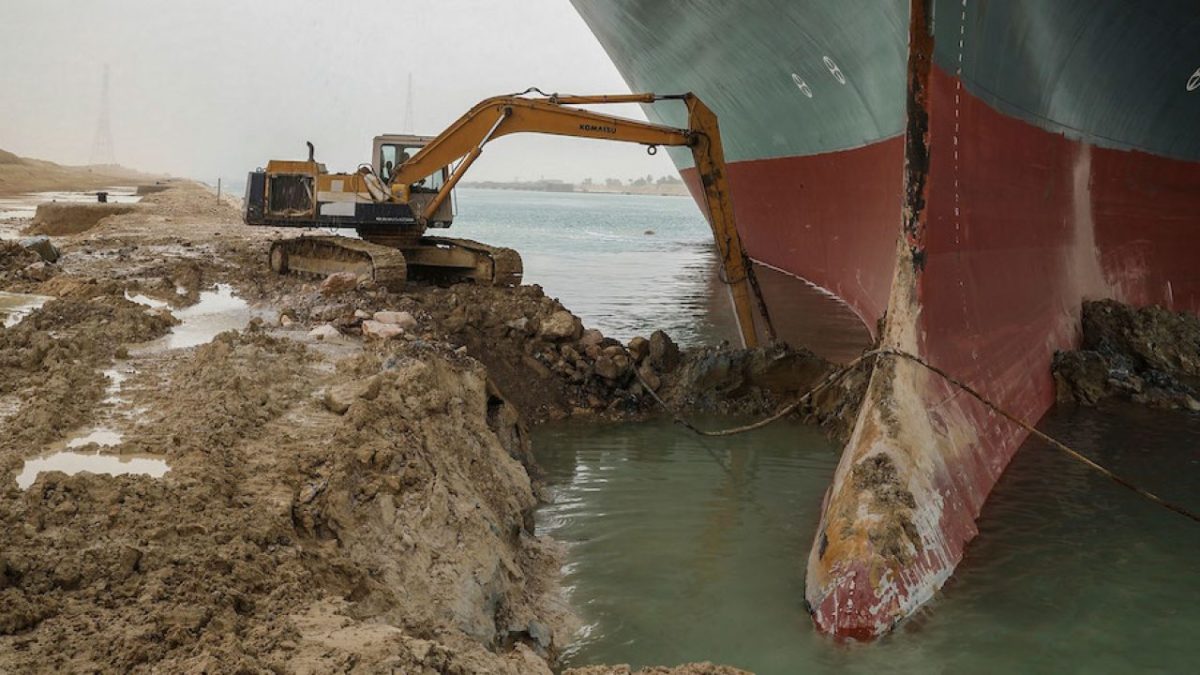 cosa ha bloccato il canale di Suez