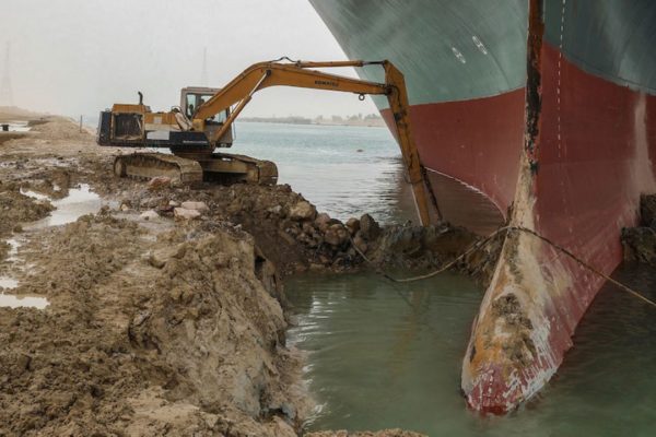 cosa ha bloccato il canale di Suez