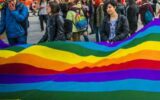 Coppia gay aggredita a Milano, pugni e insulti: "Siete contro natura"