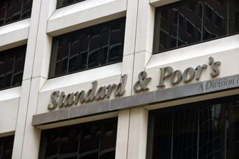 S&P conferma rating Italia: outlook stabile, crescita all'1%