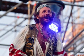 Jovanotti, ritorno sul palco dopo l'incidente: annunciato il PalaJova per il 2025