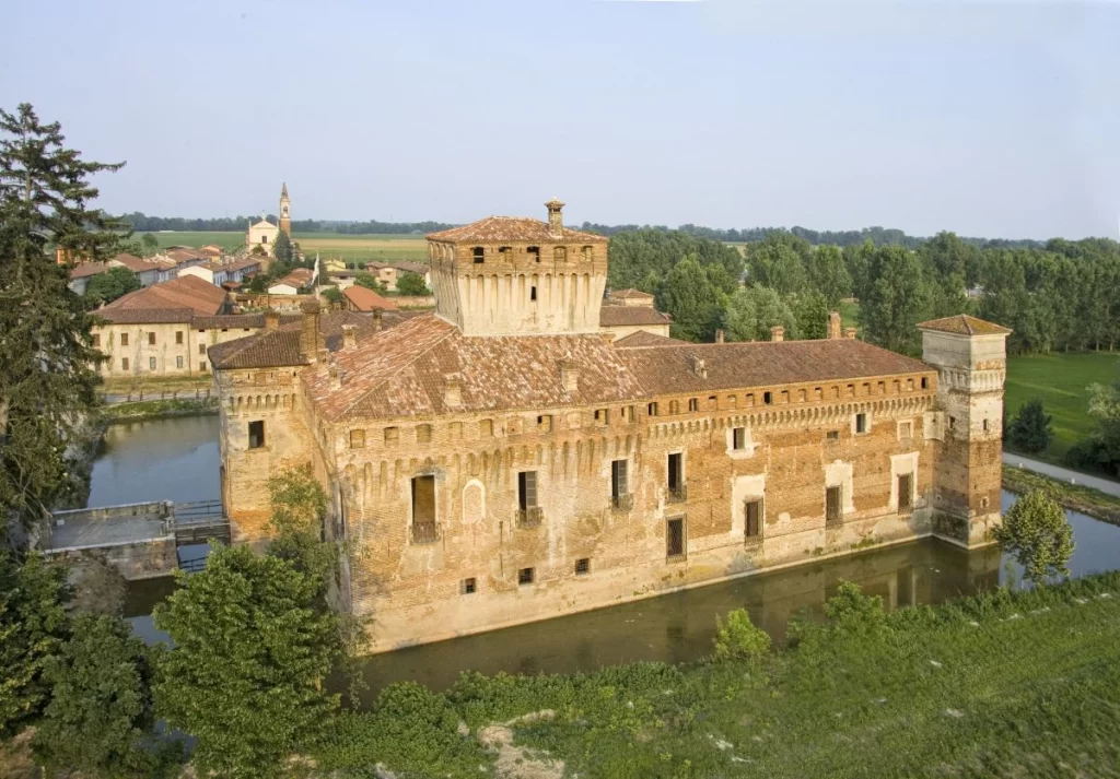 Castelli antichi: Padernello e la bassa bresciana