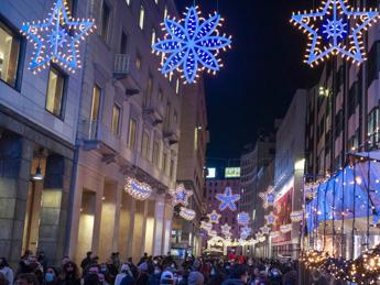 Natale addio, ecco 'Festa d'inverno'? Il caso in Toscana, la Lega protesta