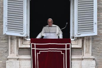 Israele-Hamas, accorato appello del Papa: "Basta, le armi si fermino"