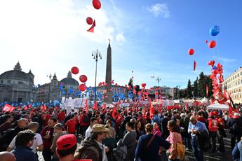 Sciopero generale, Meloni: "Precettazione atto dovuto". Salvini: "Italiani hanno potuto viaggiare e lavorare"