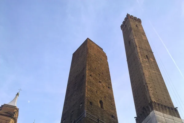 torre Garisenda Bologna