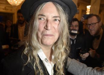 Malore per Patti Smith, annullato concerto a Bologna