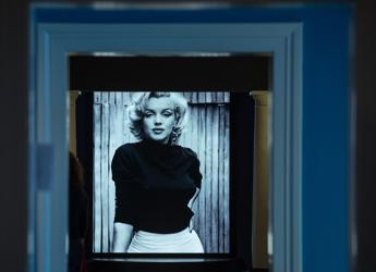 Dagli abiti ai rossetti, all'asta i cimeli di Marilyn Monroe