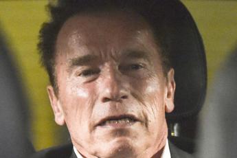 Schwarzenegger fermato alla dogana in Germania: orologio di lusso non dichiarato