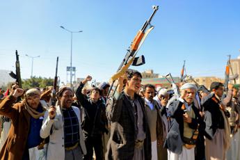 Yemen, nuovo attacco Usa-Gb contro Houthi