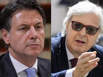 Conte: "Caso Sgarbi ha danneggiato l'Italia". La replica: "Lui leader per sbaglio"