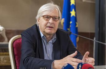 Sgarbi da Meloni a Palazzo Chigi: "Mi sono dimesso"