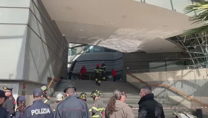 Roma, crolla controsoffitto ingresso Corte d'Appello