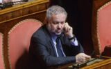 Borghi insiste: "Mattarella? Ormai dogma dell'infallibilità come per il Papa"