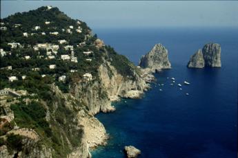 Capri ancora senza acqua, stop del sindaco ai turisti