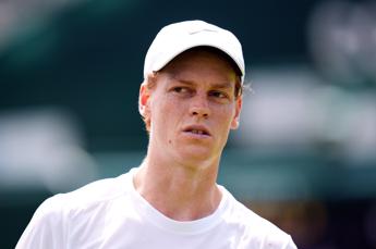 Sinner, l'anti-personaggio a Wimbledon: "La fama non conta"