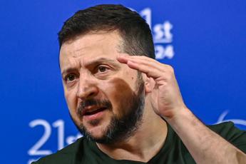 Ucraina, Zelensky: "Cina fornisce armi alla Russia". Pechino nega