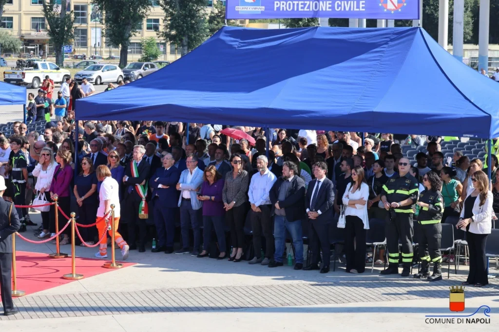 Scampia, i funerali delle vittime nel crollo nella vela Celeste