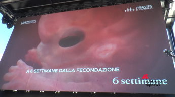 Aborto: Pro Vita & Famiglia, maxi proiezione in piazza a Roma di 'Baby Olivia'