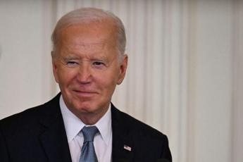 Biden, intervista con gaffe: "Sono la prima donna di colore vicepresidente"