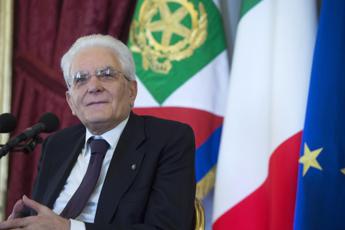 Ironia Mattarella alla cerimonia del Ventaglio: "Spero si possa ancora dire sindaca"