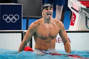 Nicolò Martinenghi, chi è la medaglia d'oro dei 100 rana a Parigi 2024