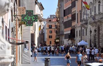 Ferragosto da bollino rosso, oggi caldo record in 21 città: domani saranno 16