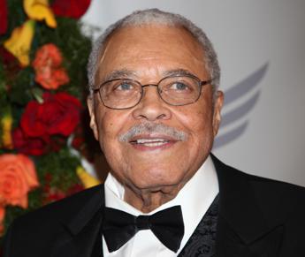 È morto James Earl Jones, la voce di Darth Vader in Star Wars