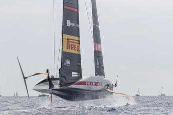 Louis Vuitton Cup, Luna Rossa batte American Magic: team italiano verso il primo posto