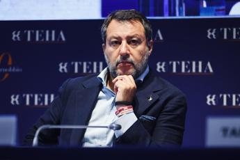 Open Arms, Salvini: "Un milione di risarcimento? Non apro pacchi ad 'Affari tuoi'..."