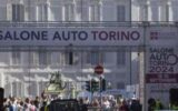 Torino, auto da rally sulla folla in piazza San Carlo: 5 in ospedale