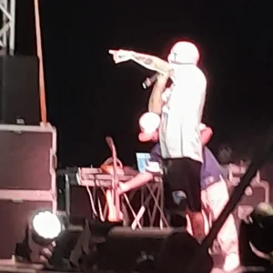 Grande successo per il concerto di Clementino a Casal Velino Marina