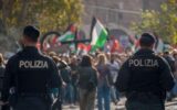 Corteo pro Palestina a Roma, città blindata: 1.600 controllati, 19 in questura