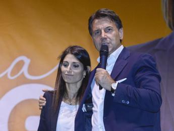 M5S, cresce pressing su Raggi: "Spieghi se sta sabotando Conte"