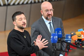 Ucraina, Zelensky oggi a Bruxelles: "Nostro piano è rafforzarci"