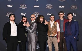 X Factor accende i motori con il primo live, eliminati i Dimensione Brama