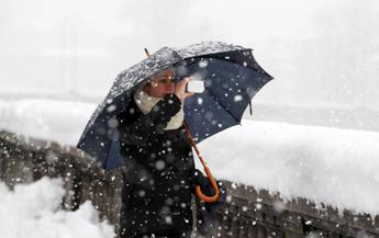 Attacco meteo all'Italia, neve e violenti temporali in arrivo: le previsioni