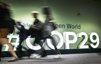 Cop 29, approvato accordo: 300 miliardi di dollari all'anno per i Paesi poveri