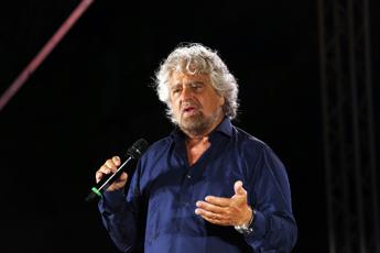 Grillo: "Domani delicato messaggio da annunciare"